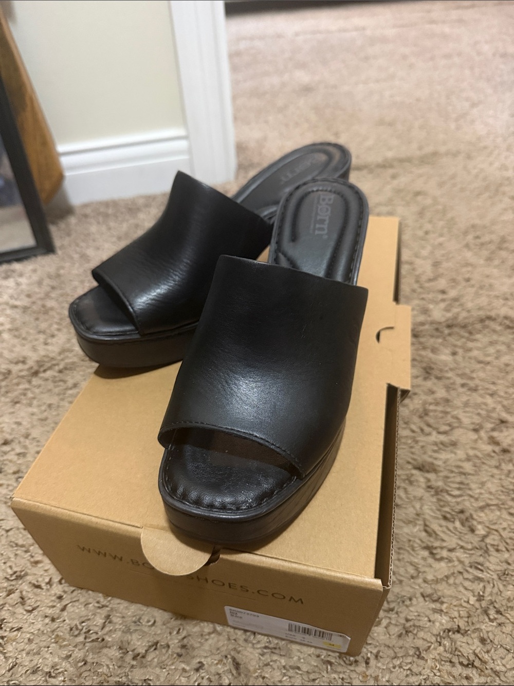 Born Black Women's Slide Platform Sandals - 7.5 like new